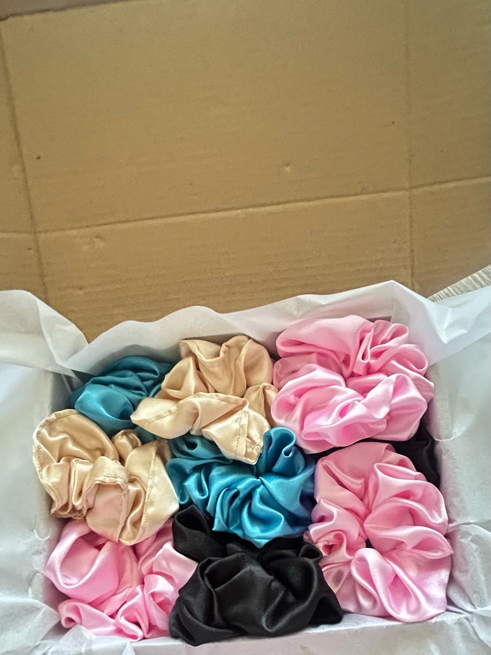 "Neutral Satin Scrunchie Gift
Box (9 pcs) - Handmade"